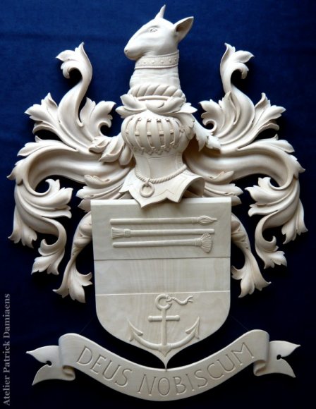 Armoiries de la famille LEPPENS (Belgique) sculptée sur bois | Haut relief sculpté