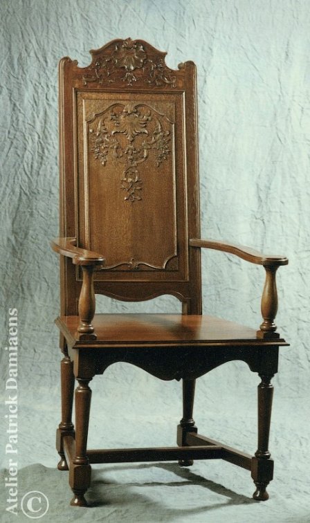 Chaises, tables et fauteuils sculptés | Fauteuil de herve | Mobilier liegeois