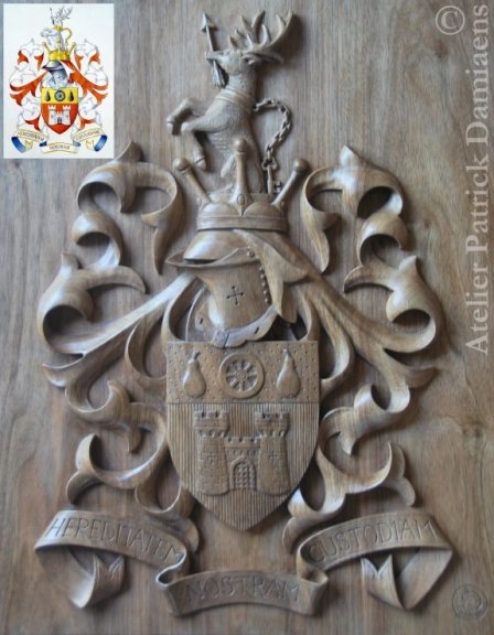 Emblèmes héraldique en bois sculpté | Blason famille Hartland ( royaume-uni) bois sculpté