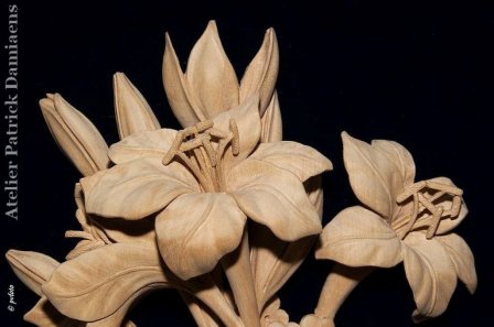 Fleurs sculptées, style Grinling Gibbons | Sculpture sur bois