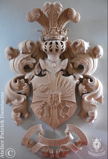Héraldique en bois | Armoiries sculptées à la main