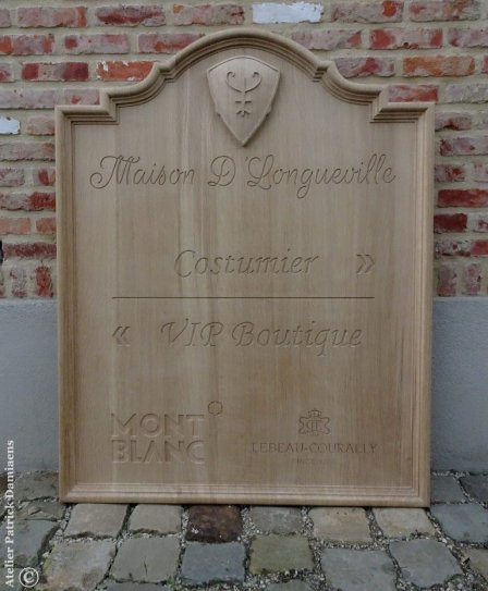 Panneau d'affichage publicitaire | Costumier Maison D'Longueville