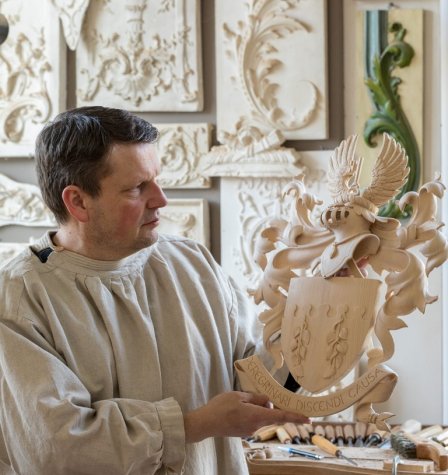 Sculpteur bois | Armoiries de famille héraldique bois sculptées