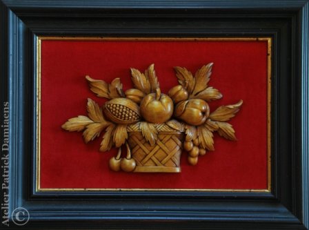 Un petit panneau décoratif en bois de tilleul